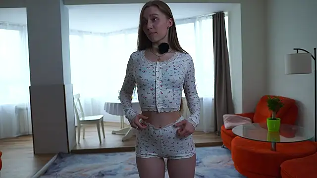 SharaNewbern online show from 7, 4, 2026