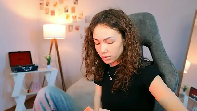 Snapshot of nexorine chatting on 16, 4, 2026 nexorine online show from 16, 4, 2026