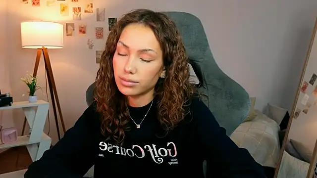 Snapshot of nexorine chatting on 8, 4, 2026 nexorine online show from 8, 4, 2026