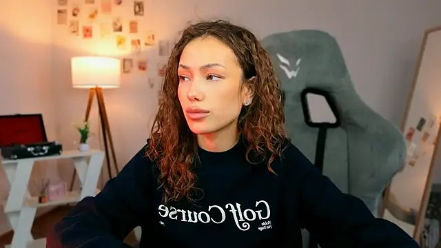 Snapshot of nexorine chatting on 7, 4, 2026 nexorine online show from 7, 4, 2026