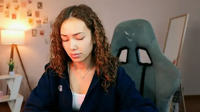 Snapshot of nexorine chatting on 4, 4, 2026 nexorine online show from 4, 4, 2026