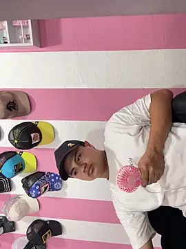 andresmahecha777 online show from 15, 3, 2026