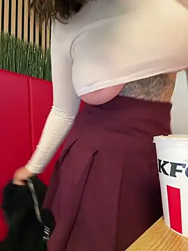 TattooGirlAlia online show from 4, 2, 2026