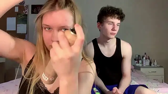 Snapshot of FloraCouple chatting on 1, 3, 2026 FloraCouple online show from 1, 3, 2026