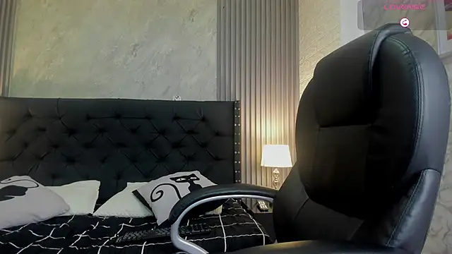 isabella  lux online show from 20, 2, 2026