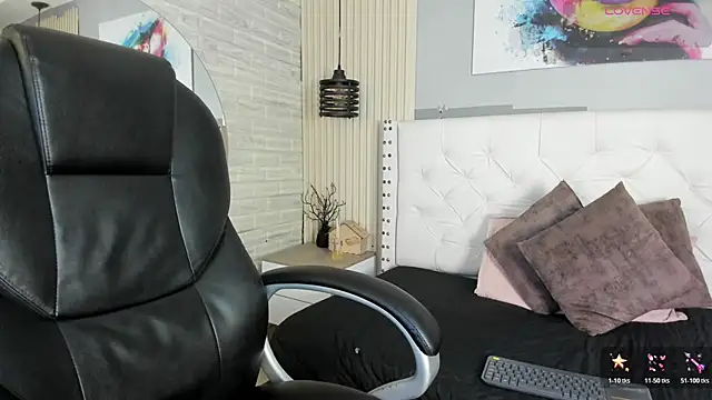 isabella  lux online show from 18, 2, 2026