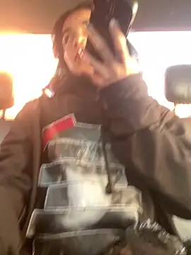 bliinkii and luka  online show from 26, 2, 2026