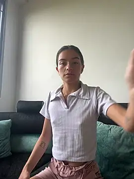 bliinkii and luka  online show from 6, 4, 2026