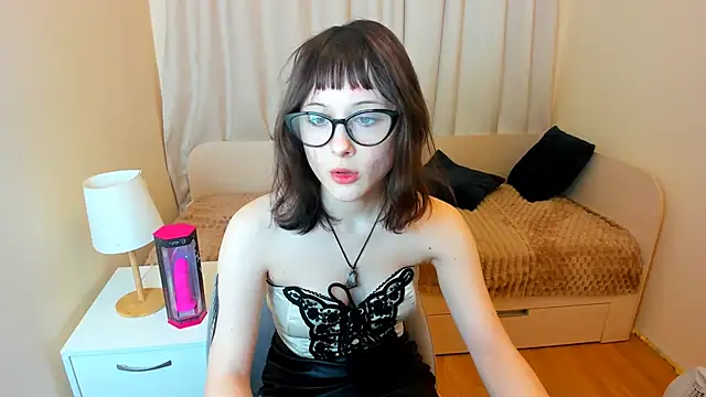 Sunny Girl X online show from 7, 2, 2026