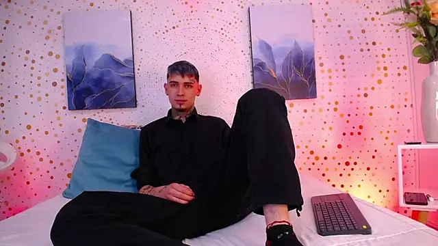 Snapshot of Max_Hader chatting on 10, 2, 2026 Max Hader online show from 10, 2, 2026