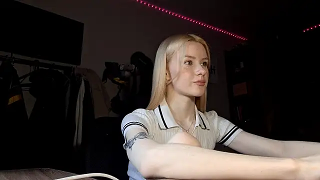 Snapshot of ChongTreece chatting on 7, 2, 2026 ChongTreece online show from 7, 2, 2026