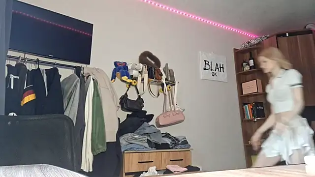 Snapshot of ChongTreece chatting on 6, 2, 2026 ChongTreece online show from 6, 2, 2026