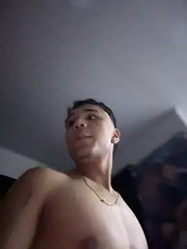 Snapshot of CreamKingg chatting on 1, 2, 2026 CreamKingg online show from 1, 2, 2026