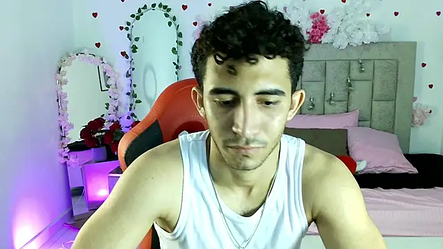 Caius fox online show from 12, 4, 2026