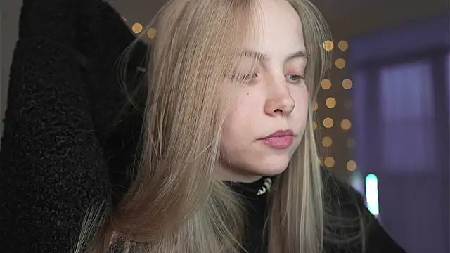 Snapshot of Appr0ved_ chatting on 13, 2, 2026 Appr0ved online show from 13, 2, 2026