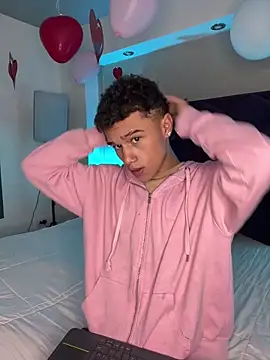 Snapshot of Dominik_Souza chatting on 3, 3, 2026 Dominik Souza online show from 3, 3, 2026