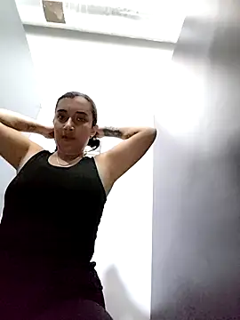 Robin H00t 2 online show from 6, 4, 2026