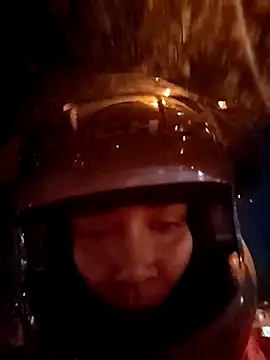 Robin H00t 2 online show from 8, 4, 2026