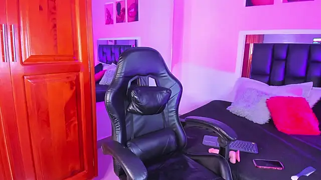 Isabella Moon9 online show from 9, 3, 2026