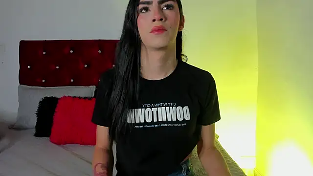 Snapshot of Isabella_Moon9 chatting on 27, 6, 2026 Isabella Moon9 online show from 27, 6, 2026