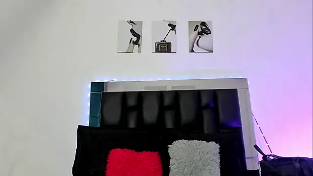 Snapshot of Isabella_Moon9 chatting on 11, 7, 2026 Isabella Moon9 online show from 11, 7, 2026