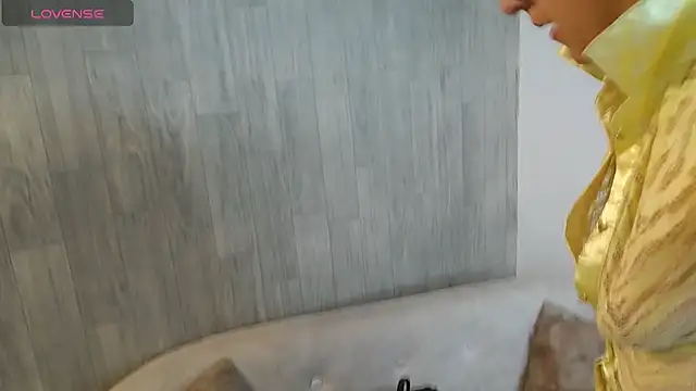 sara marrisson online show from 10, 4, 2026