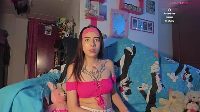 Snapshot of Rebecahart chatting on 13, 2, 2026 Rebecahart online show from 13, 2, 2026