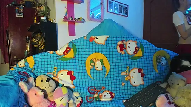 Rebecahart online show from 6, 3, 2026