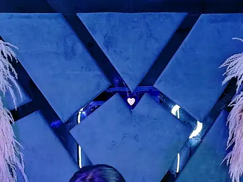 Snapshot of KylieWhitee chatting on 28, 2, 2026 KylieWhitee online show from 28, 2, 2026