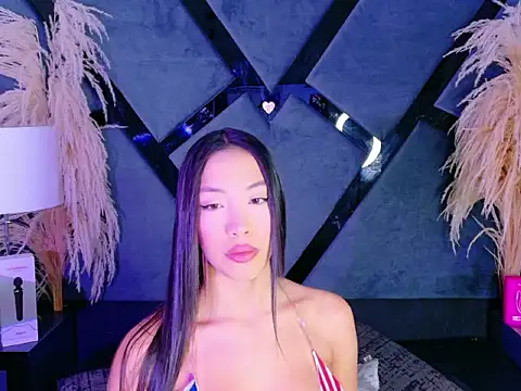 Snapshot of KylieWhitee chatting on 16, 2, 2026 KylieWhitee online show from 16, 2, 2026