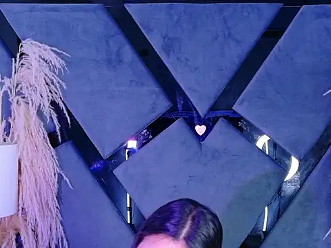 Snapshot of KylieWhitee chatting on 19, 2, 2026 KylieWhitee online show from 19, 2, 2026