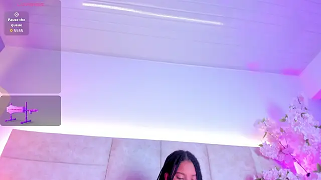 Snapshot of IsabelaRoman chatting on 9, 4, 2026 IsabelaRoman online show from 9, 4, 2026