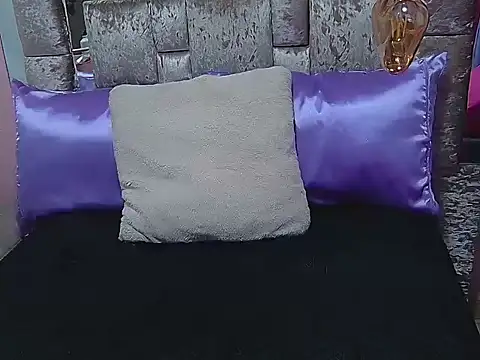 Snapshot of thyara_noa chatting on 17, 2, 2026 thyara noa online show from 17, 2, 2026