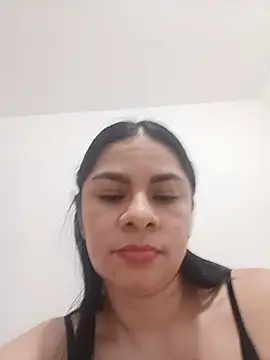 Snapshot of luna_pinky chatting on 6, 7, 2026 luna pinky online show from 6, 7, 2026