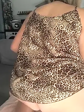 Snapshot of NinaRicci1518 chatting on 6, 2, 2026 NinaRicci1518 online show from 6, 2, 2026