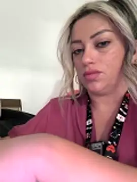 NinaRicci1518 online show from 15, 3, 2026