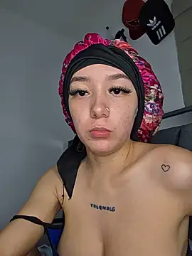 Snapshot of alaia_princess chatting on 8, 7, 2026 alaia princess online show from 8, 7, 2026