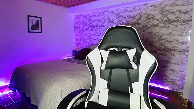 Camila IRoose online show from 3, 4, 2026