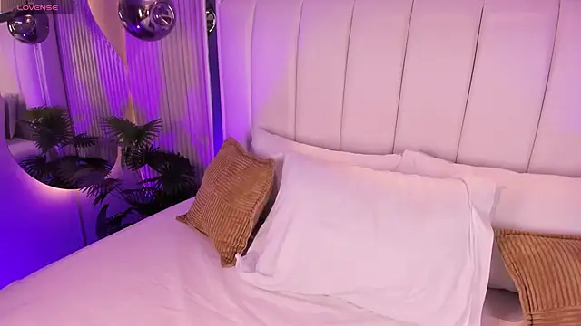 Snapshot of ViolettaColinss chatting on 16, 4, 2026 ViolettaColinss online show from 16, 4, 2026