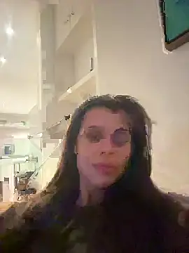 Snapshot of houseofnova chatting on 26, 6, 2026 houseofnova online show from 26, 6, 2026