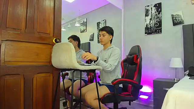 Snapshot of Raphael_Nyon chatting on 1, 3, 2026 Raphael Nyon online show from 1, 3, 2026