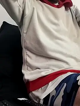 Snapshot of hairyandbigmann chatting on 28, 2, 2026 hairyandbigmann online show from 28, 2, 2026