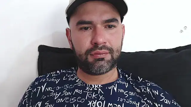 Snapshot of hairyandbigmann chatting on 12, 5, 2026 hairyandbigmann online show from 12, 5, 2026