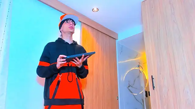 Snapshot of TheBatMansion chatting on 6, 2, 2026 TheBatMansion online show from 6, 2, 2026