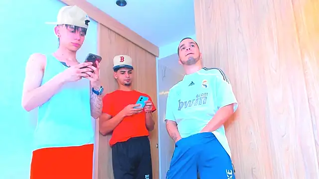 Snapshot of TheBatMansion chatting on 7, 2, 2026 TheBatMansion online show from 7, 2, 2026