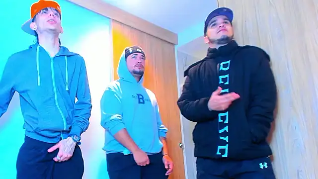 Snapshot of TheBatMansion chatting on 15, 2, 2026 TheBatMansion online show from 15, 2, 2026