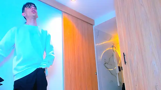 Snapshot of TheBatMansion chatting on 12, 2, 2026 TheBatMansion online show from 12, 2, 2026