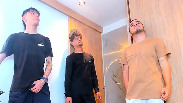 Snapshot of TheBatMansion chatting on 13, 2, 2026 TheBatMansion online show from 13, 2, 2026