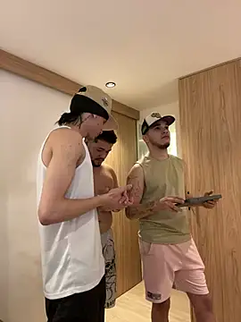 Snapshot of TheBatMansion chatting on 1, 3, 2026 TheBatMansion online show from 1, 3, 2026