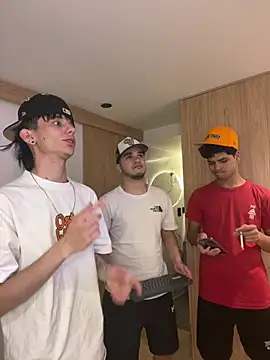 Snapshot of TheBatMansion chatting on 3, 3, 2026 TheBatMansion online show from 3, 3, 2026